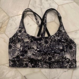 Lululemon Energy Sports Bra cross Cross back Black Grey Floral size 6